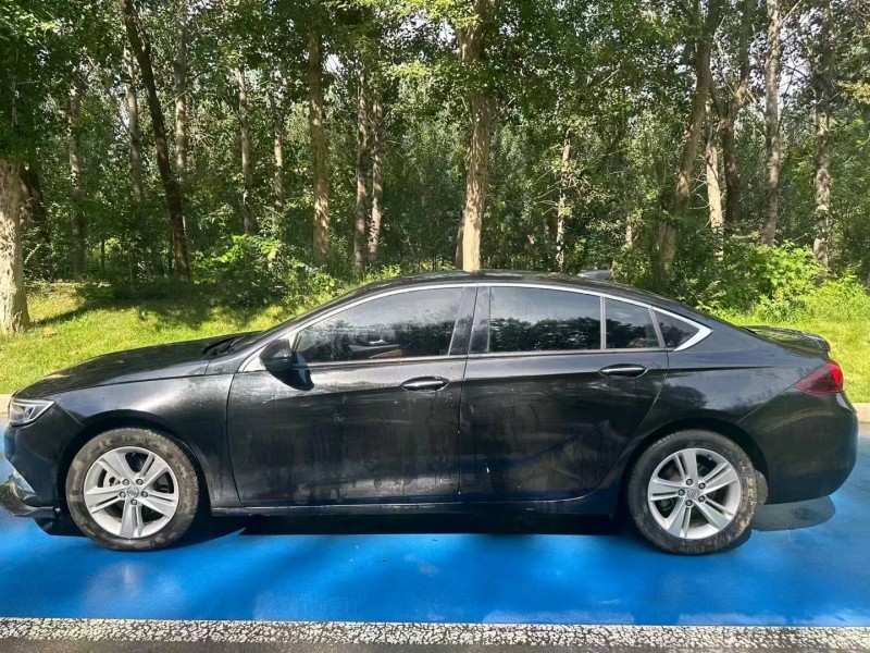 济南18年别克君威4