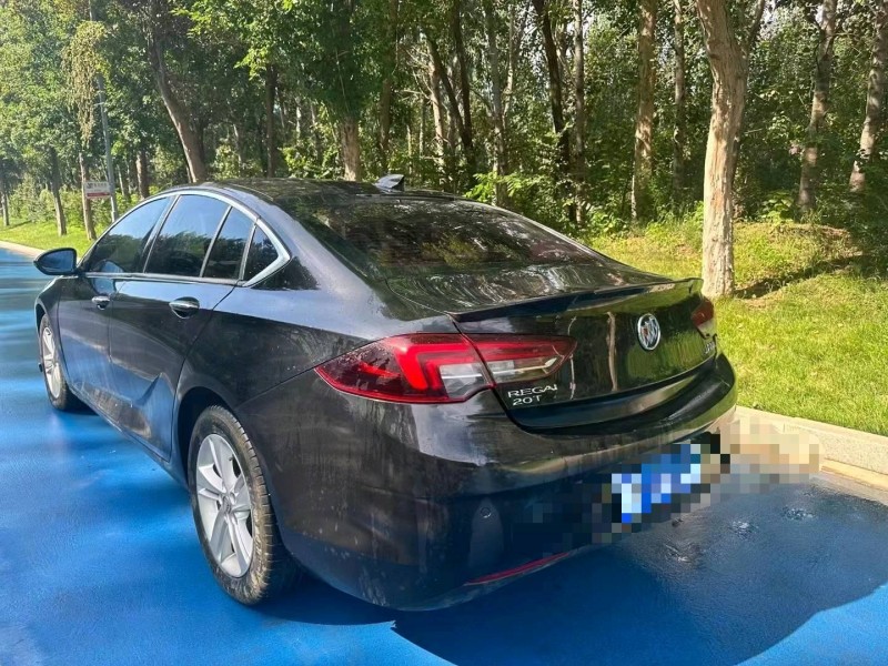 济南18年别克君威8