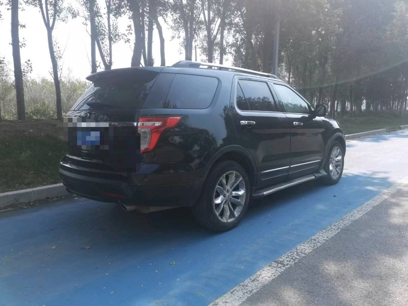 济南14年福特探险者8