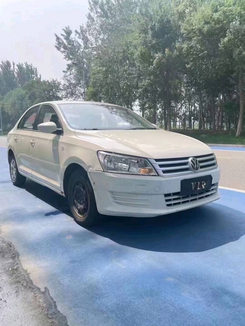 济南17年大众桑塔纳2