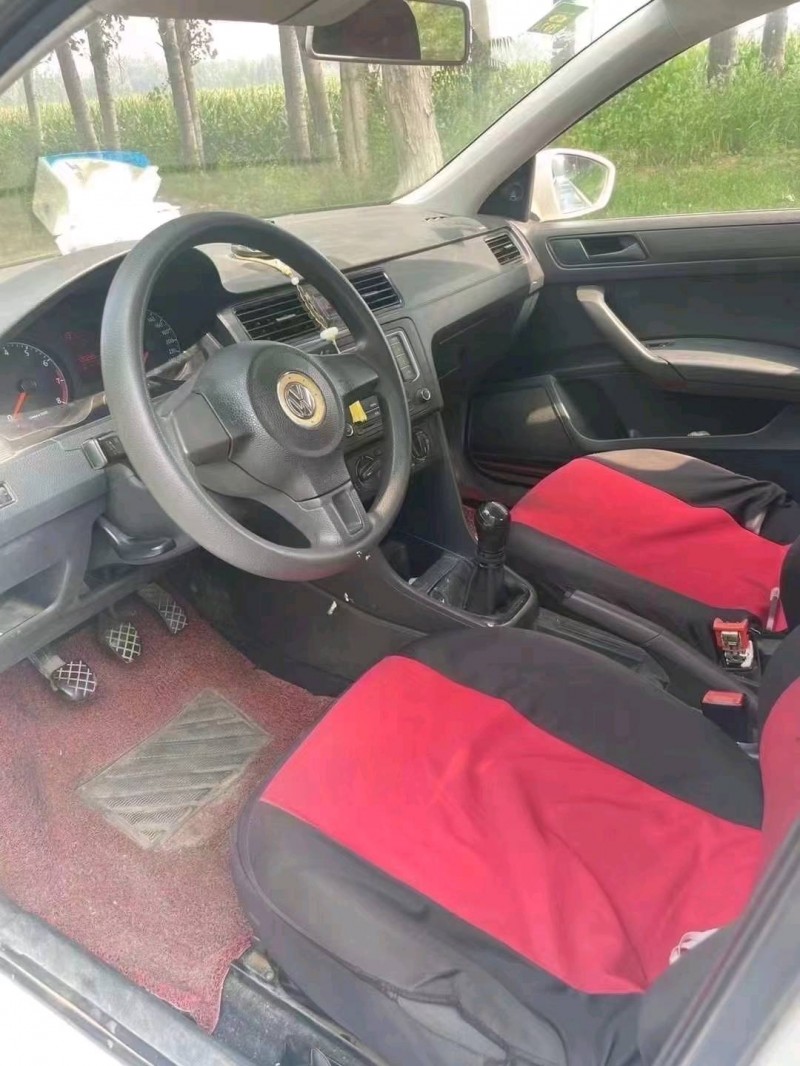 济南17年大众桑塔纳4