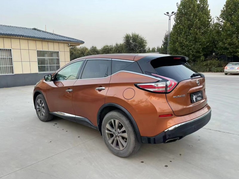 济宁17年日产楼兰5