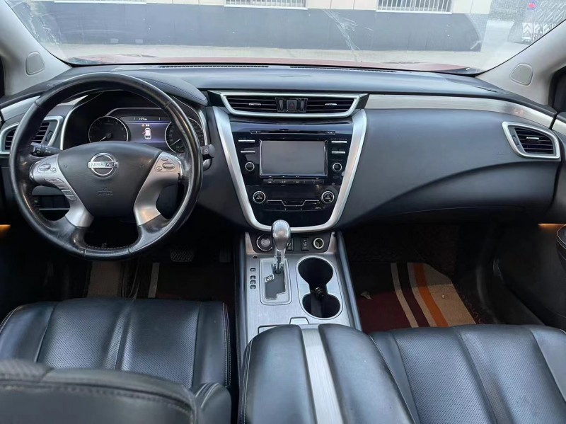 济宁17年日产楼兰8