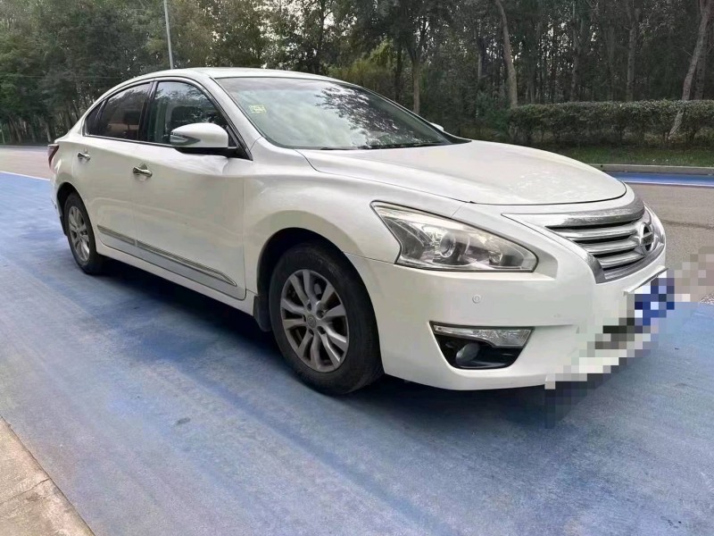 济南13年日产天籁2