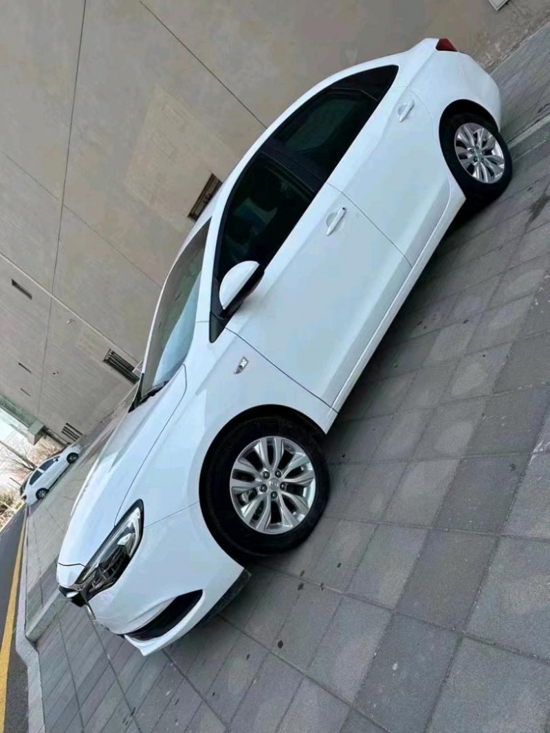 沈阳21年别克英朗4