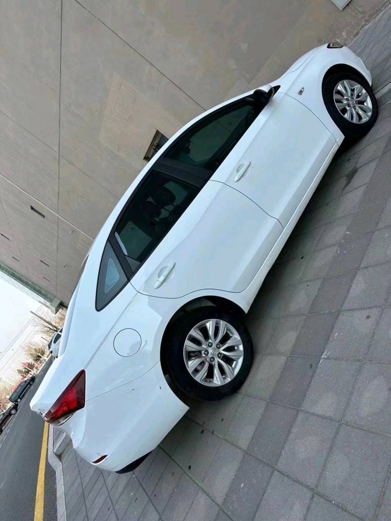 沈阳21年别克英朗7