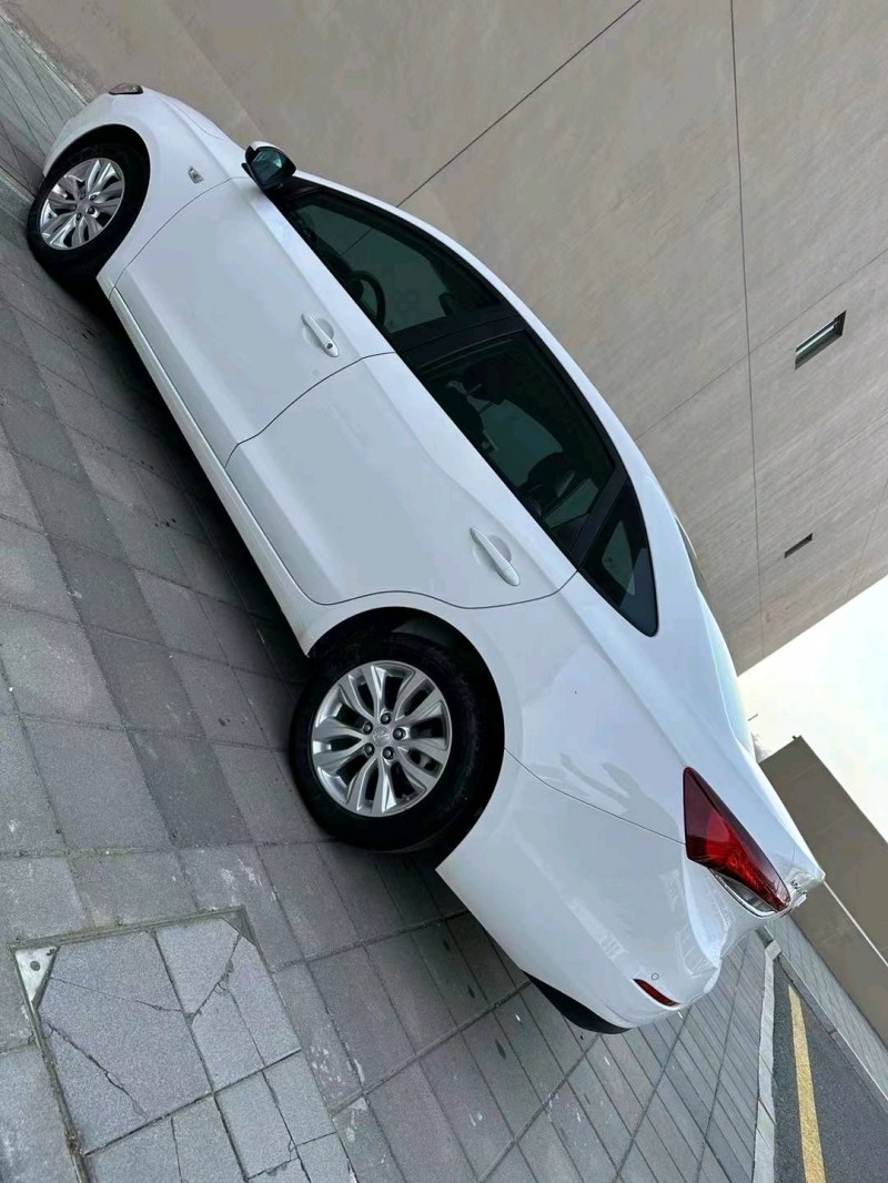 沈阳21年别克英朗8