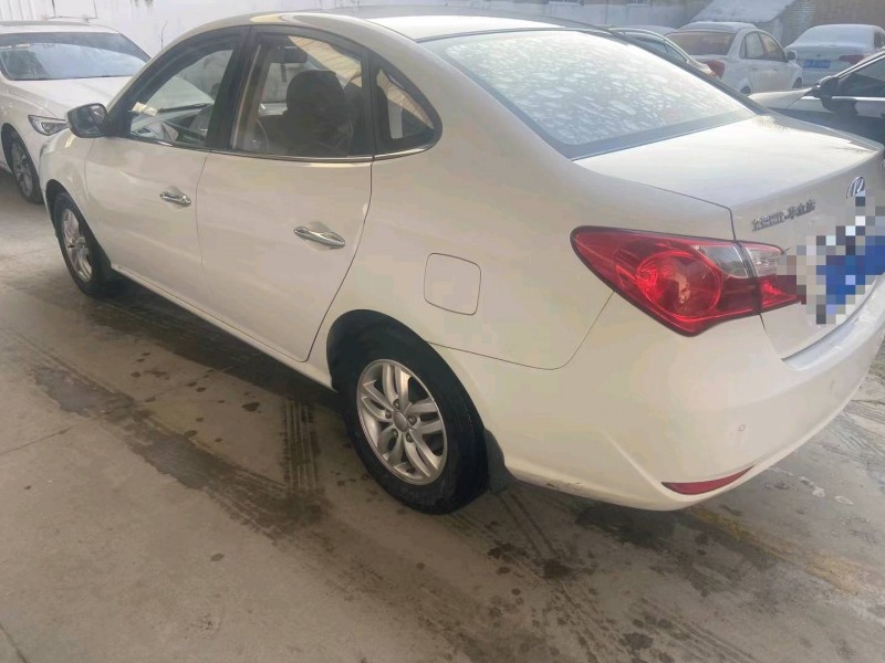 保定14年现代悦动5