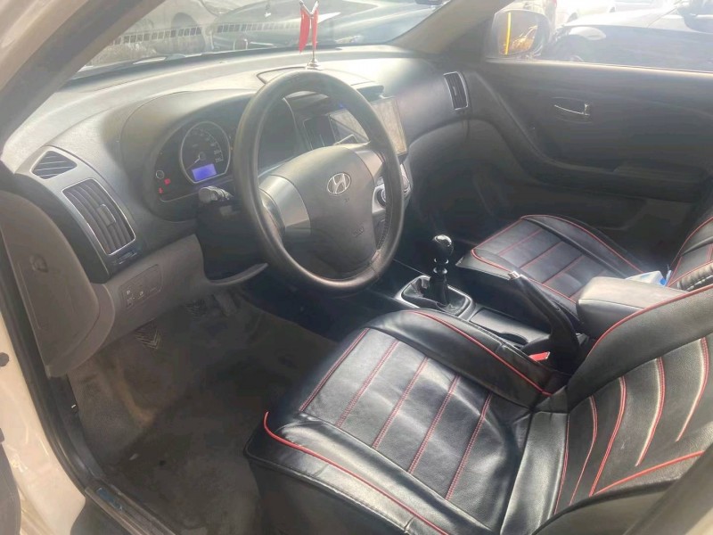 保定14年现代悦动8