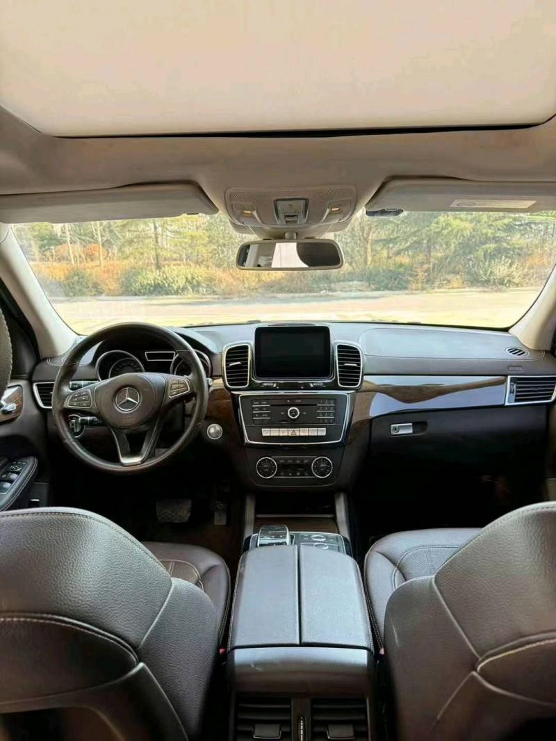 济宁17年奔驰GLS4