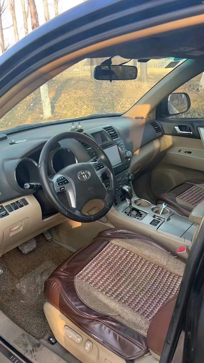 济南13年丰田汉兰达4