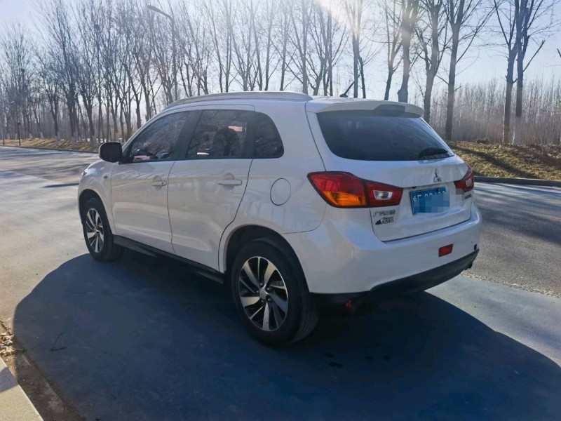 济南17年三菱劲炫9