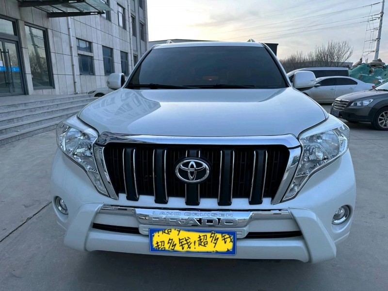 济南17年丰田普拉多1