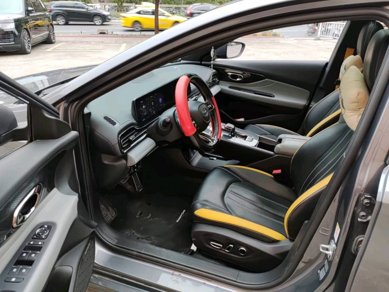 佛山21年传祺影豹6