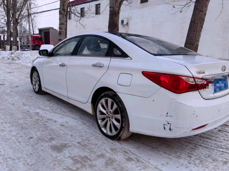 保定12年现代索纳塔八7