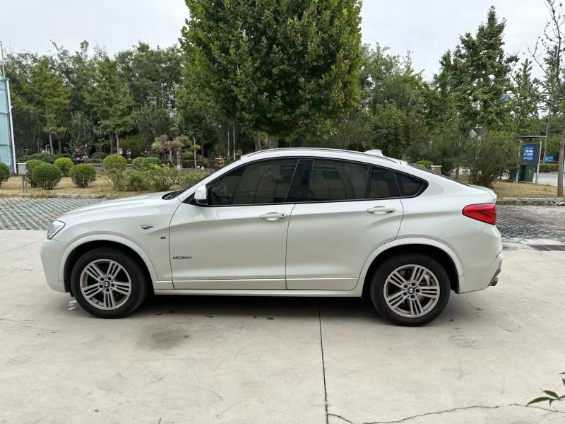 济宁18年宝马X45