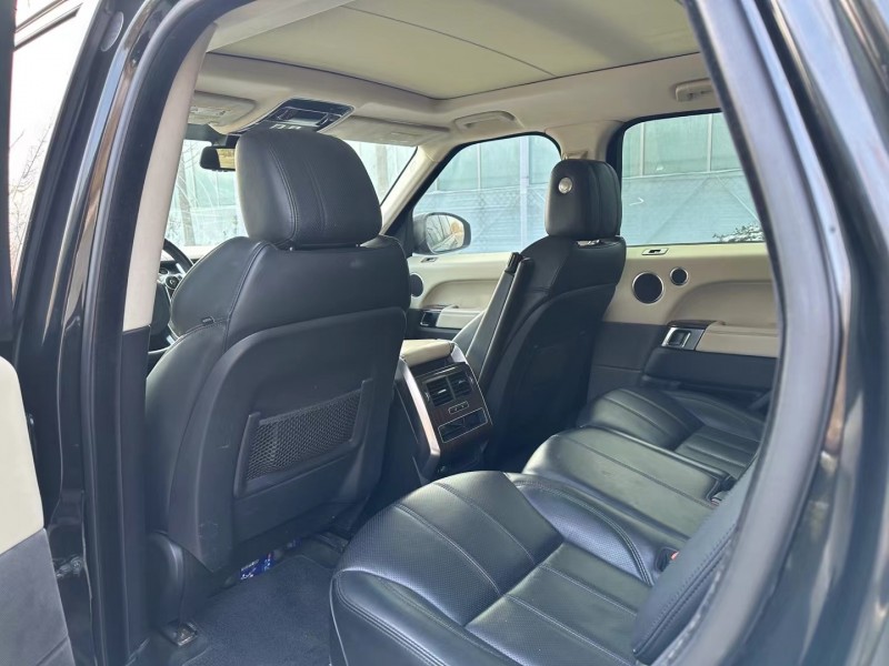 济宁14年路虎揽胜运动7