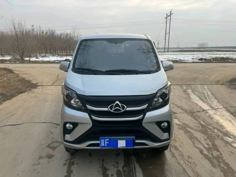 保定22年长安汽车星卡1