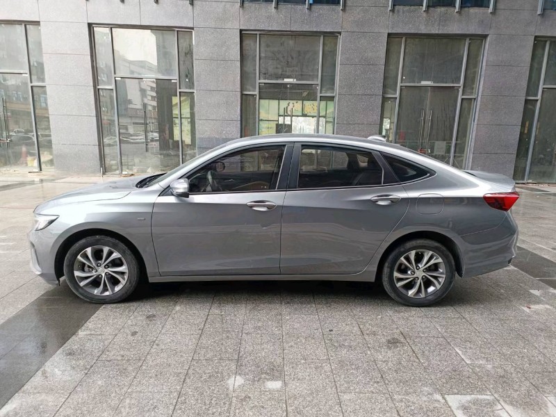 中山21年别克威朗4