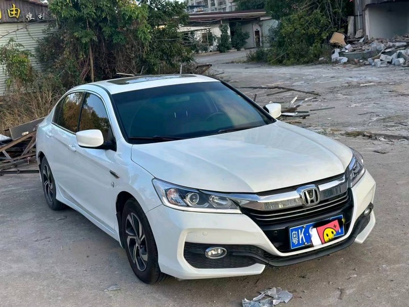汕头17年本田雅阁2
