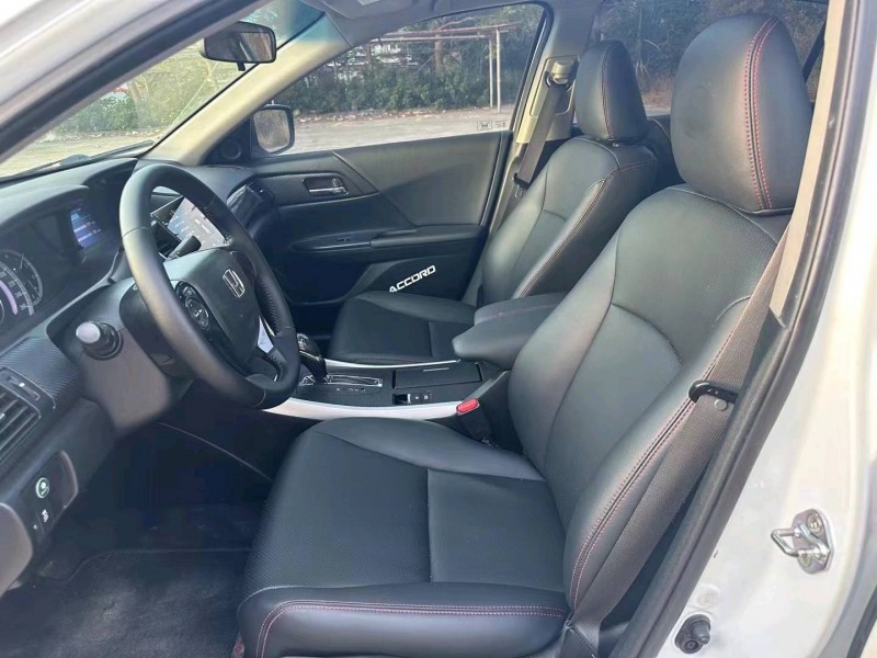 汕头17年本田雅阁5