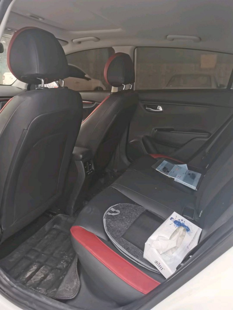 保定19年起亚KXCROSS5