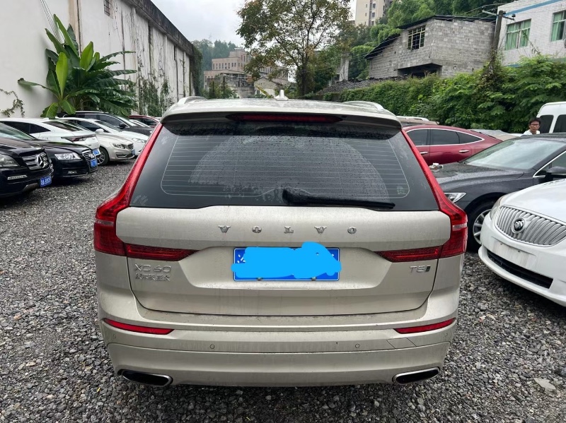 重庆18年沃尔沃XC608