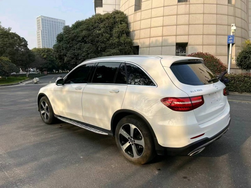 苏州19年奔驰GLC7