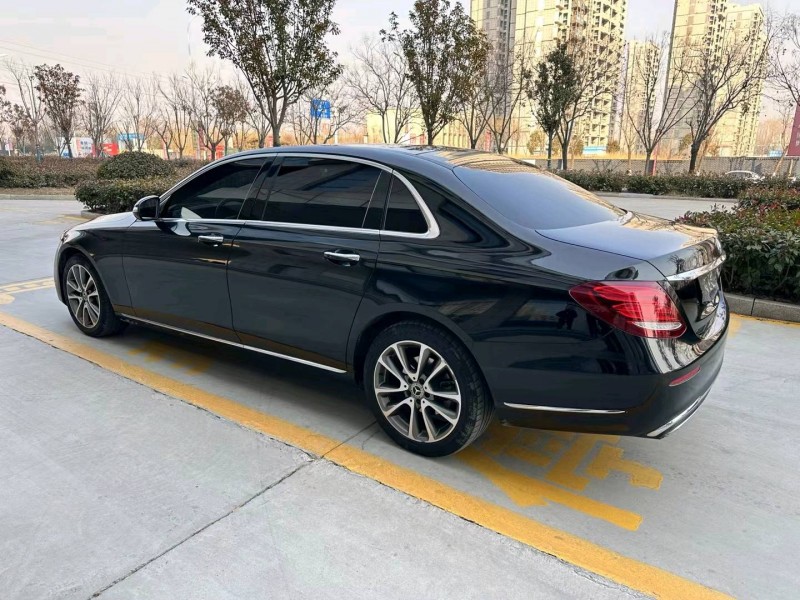 济宁18年奔驰E7