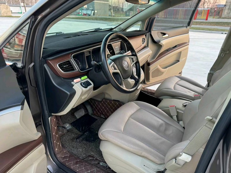 徐州17年别克GL84