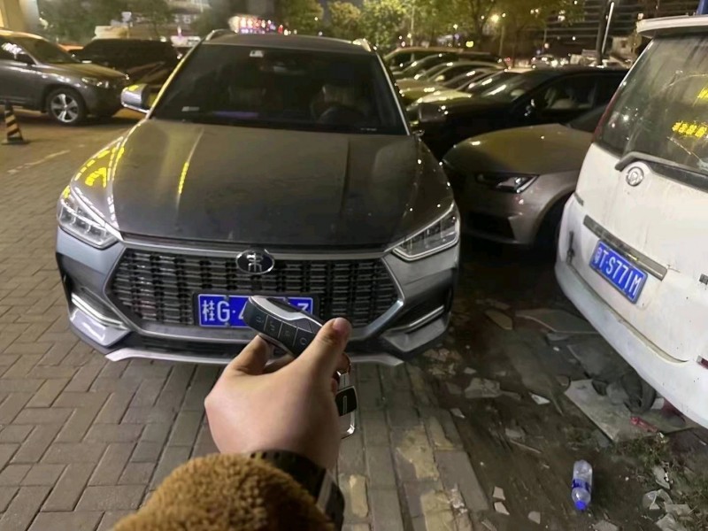 珠海21年比亚迪宋1