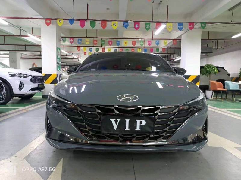 成都21年现代伊兰特1