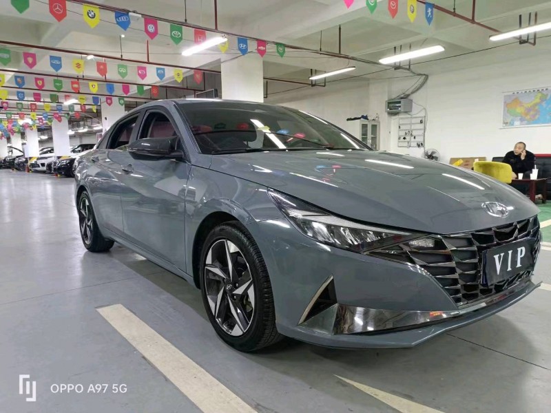 成都21年现代伊兰特2