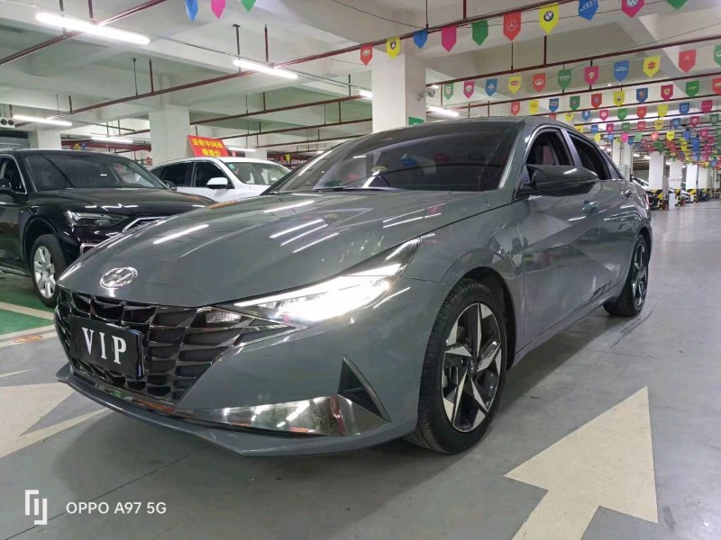 成都21年现代伊兰特3