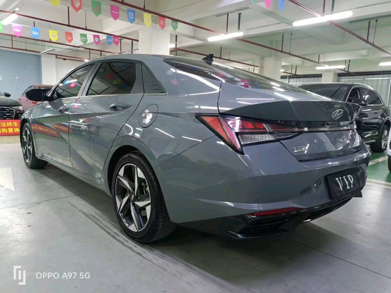 成都21年现代伊兰特7