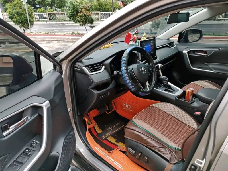 佛山22年丰田RAV45