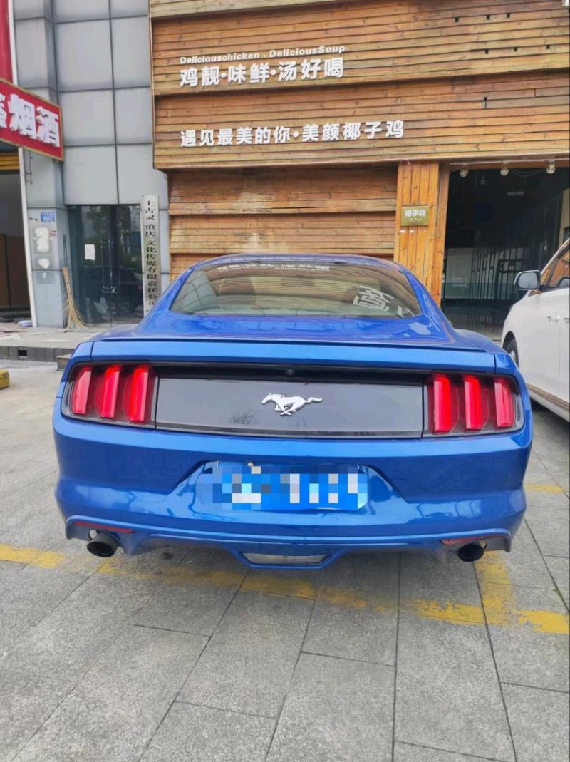 重庆17年福特野马4