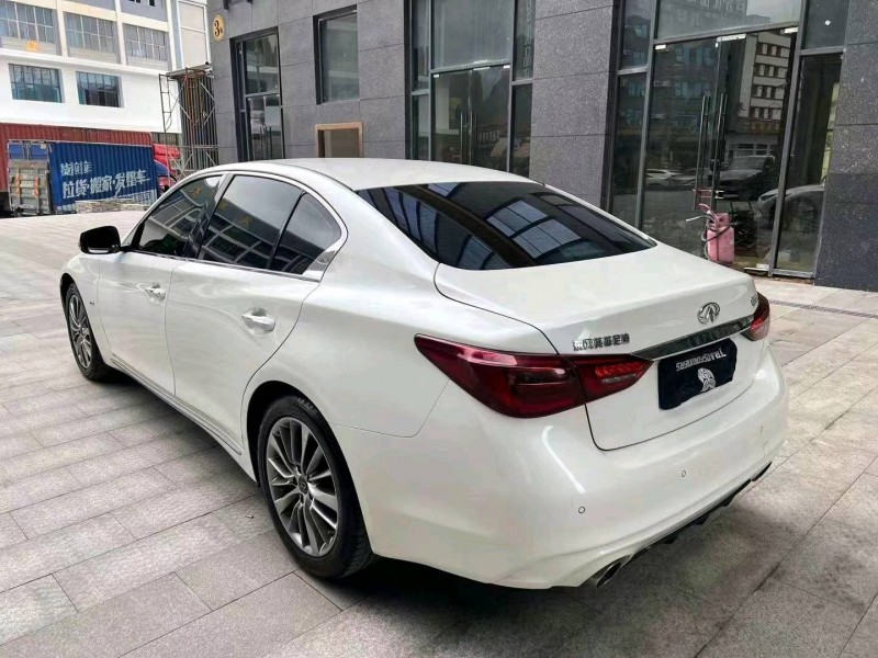 中山20年英菲尼迪Q50L6