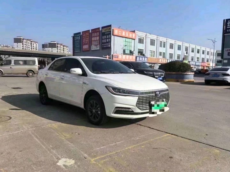 东营23年比亚迪秦3