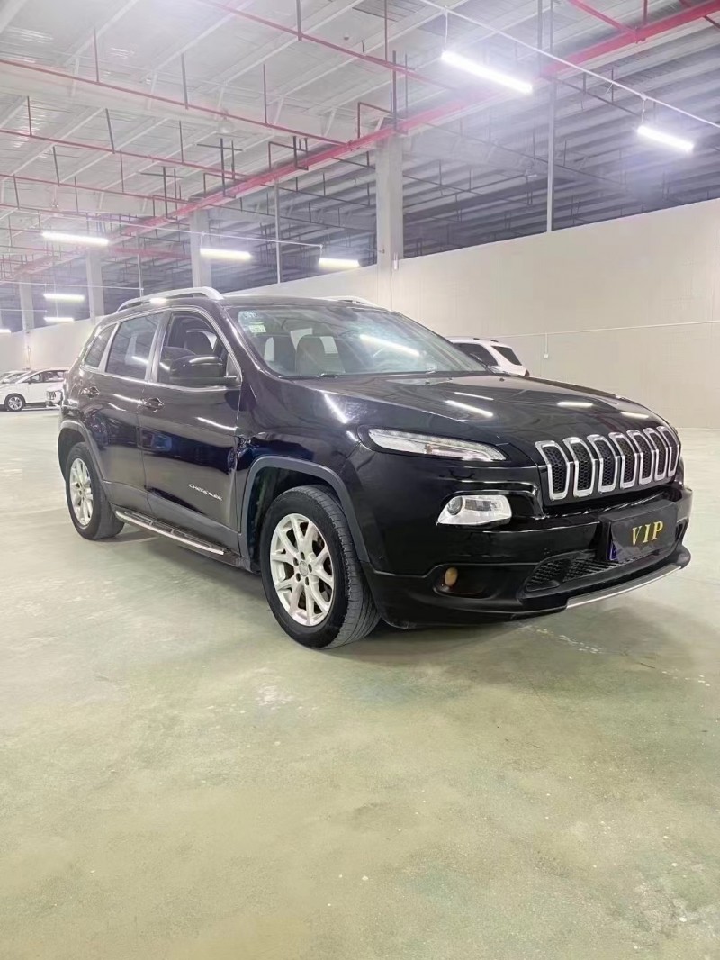 徐州17年Jeep自由光2