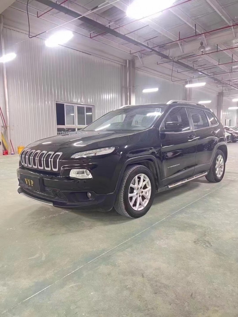 徐州17年Jeep自由光3