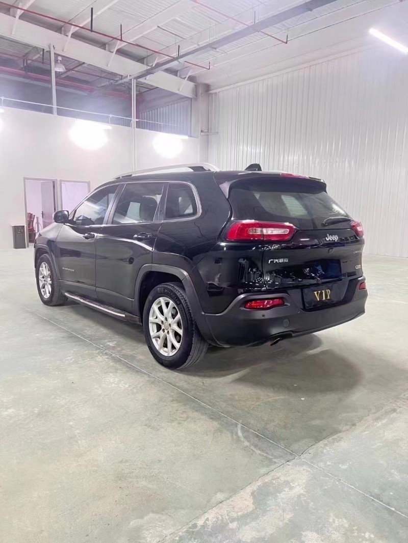 徐州17年Jeep自由光4