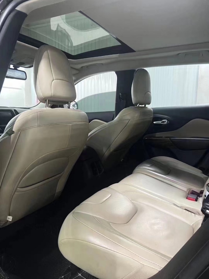 徐州17年Jeep自由光6