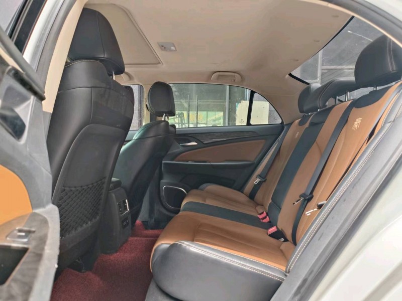 中山17年比亚迪秦7