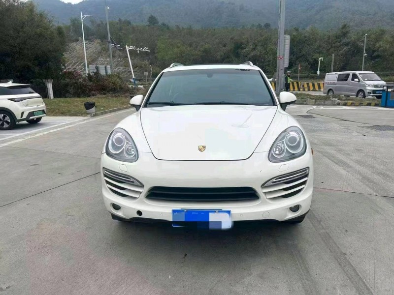 东营12年保时捷卡宴1