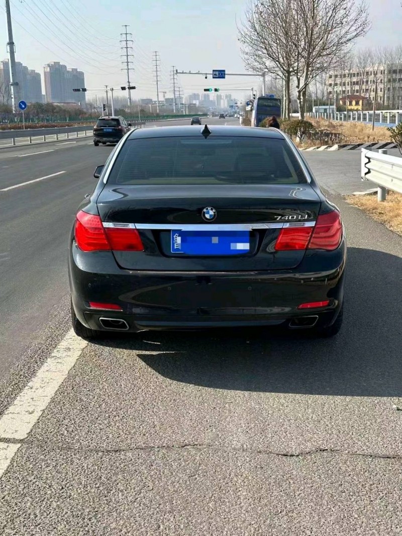枣庄09年宝马7系8