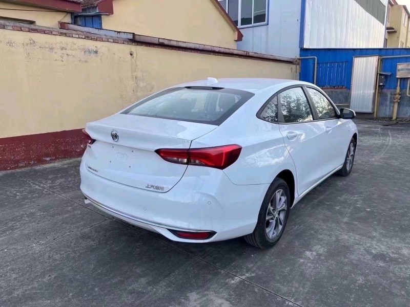 枣庄23年别克威朗5