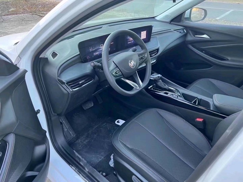 枣庄23年别克威朗6