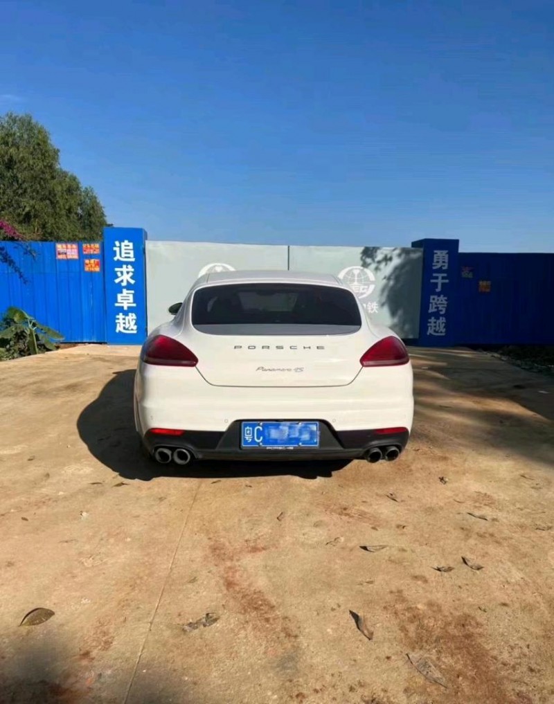 珠海15年保时捷帕拉梅拉2