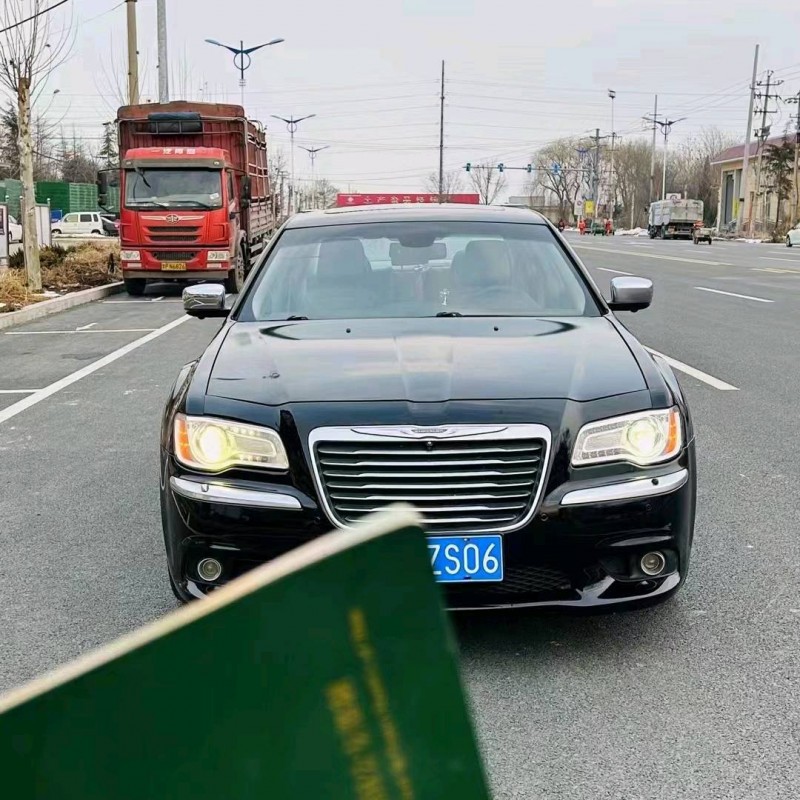 淄博15年克莱斯勒300C1